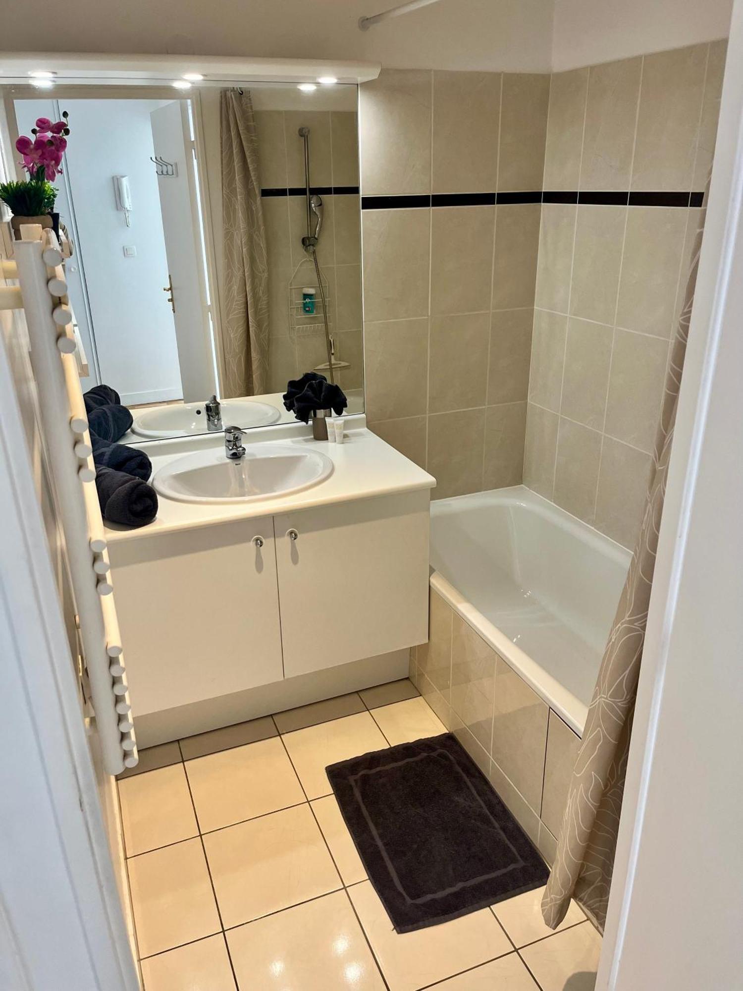 Appartement, Balcon, Parking, 5' Disneyland Монтеврен Екстериор снимка